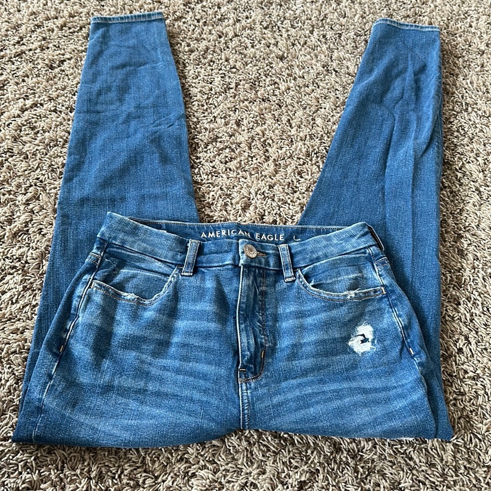American Eagle distressed skinny jeans, Size 8